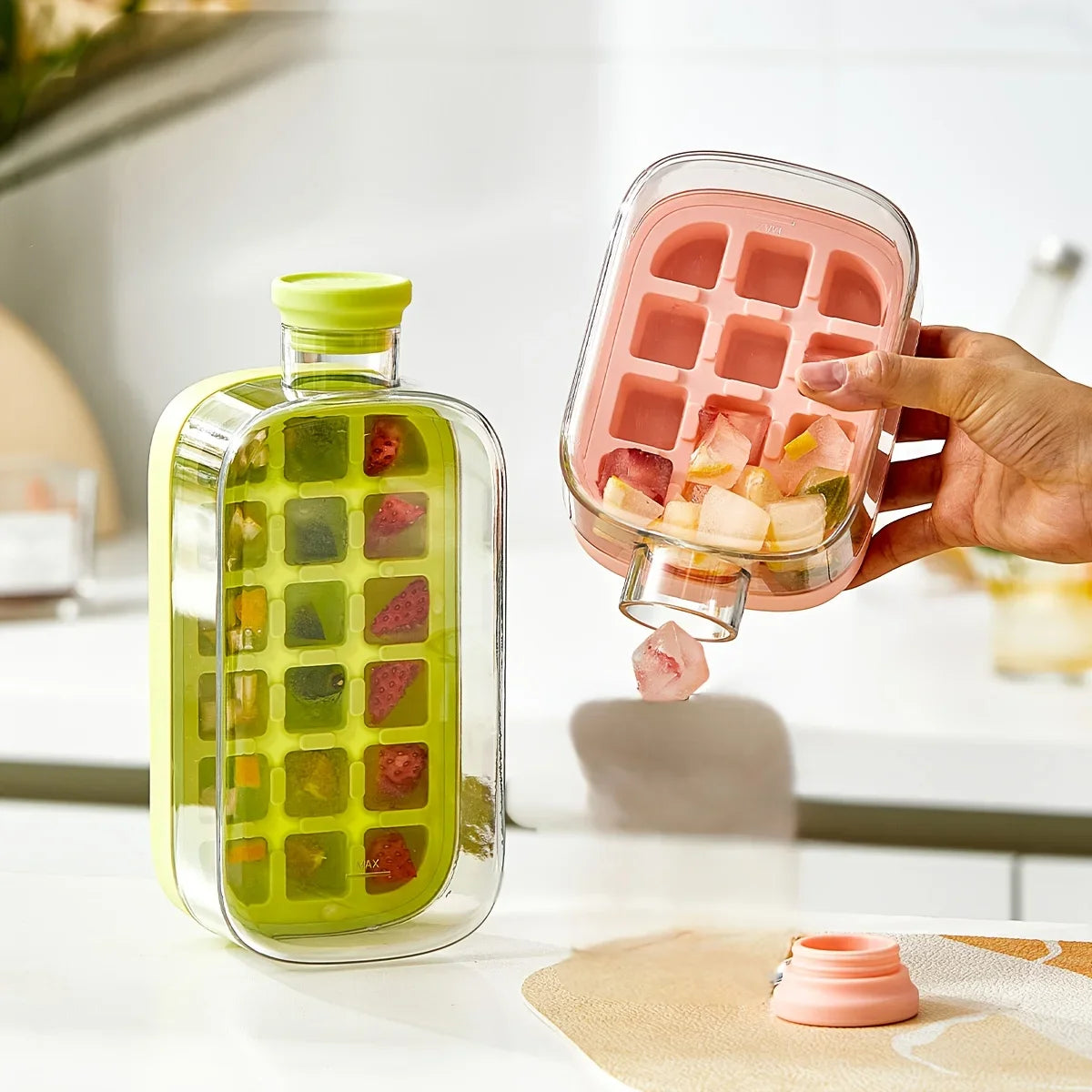 Ice Cube Mold Tray Press Ice Bottle Cup Kettle with Straw